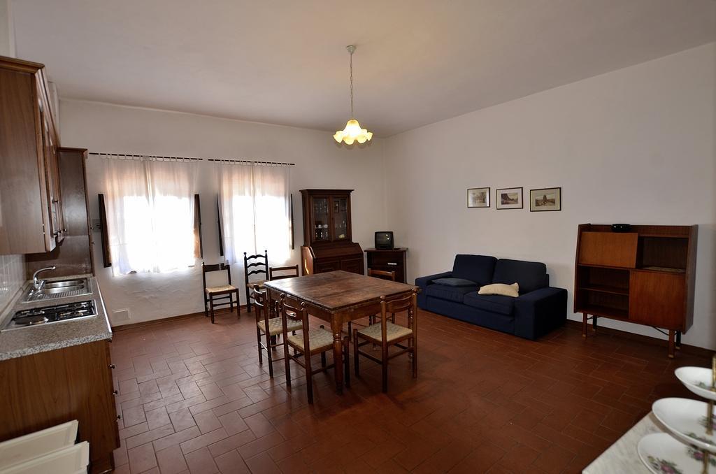 Agriturismo Poggio Ai Grilli Gambassi Terme Værelse billede