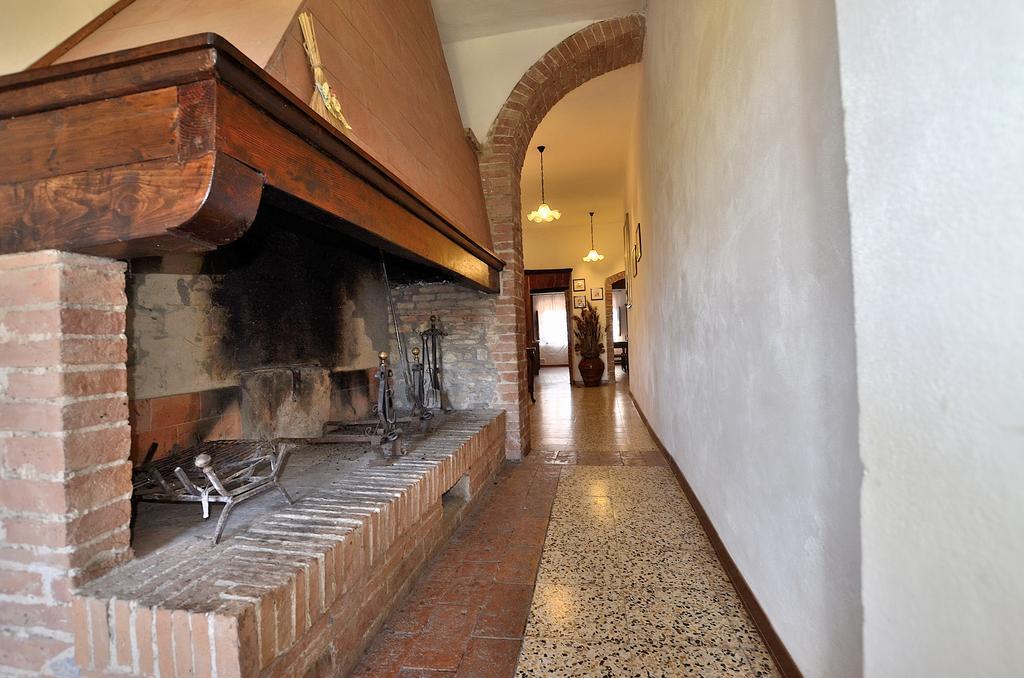 Agriturismo Poggio Ai Grilli Gambassi Terme Værelse billede