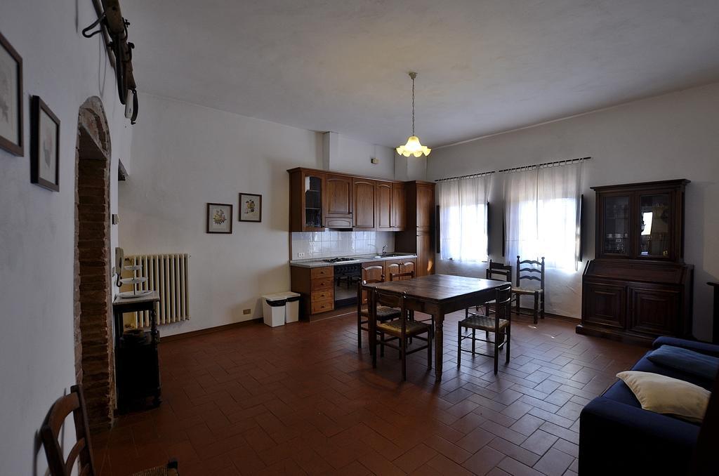 Agriturismo Poggio Ai Grilli Gambassi Terme Værelse billede